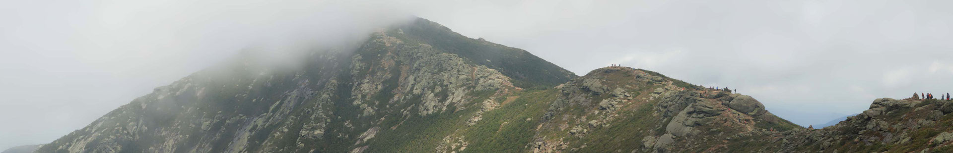 Mount Lafayette and Franconia Ridge Trail, NH, USA. Canon EOS 80D, EF 70-300mm f/4-5.6 IS II USM à 70mm, f/11, 1/80 s, 800 ISO