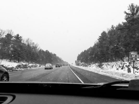 Sur la route entre Troy et le Maine... Tempête de neige. 