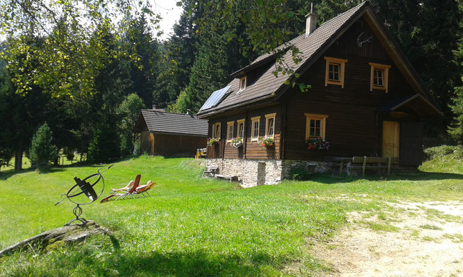 Grosshinterbergerhütte lädt zum Sonnen ein