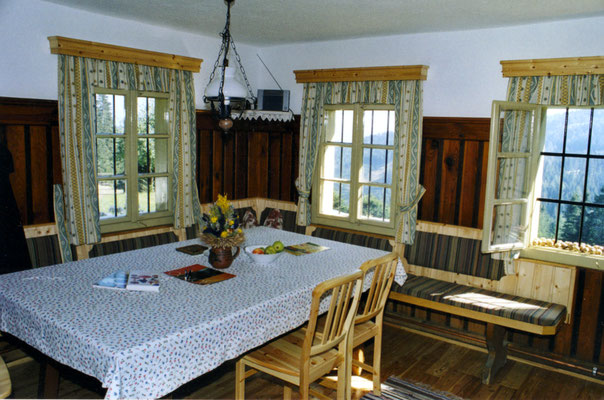 Wohnküche der Großhinterbergerhütte