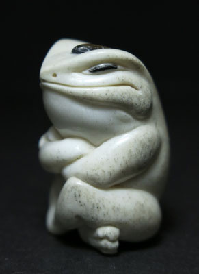 Frog Netsuke