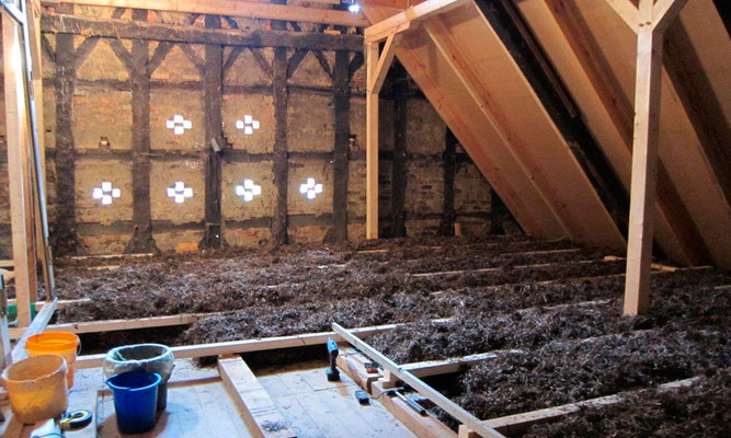 Seagrass as attic floor insolation