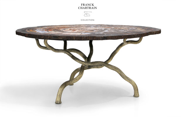 TABLE MAGNOLIA Branches d'acier texturées et cirées, bois silicifié