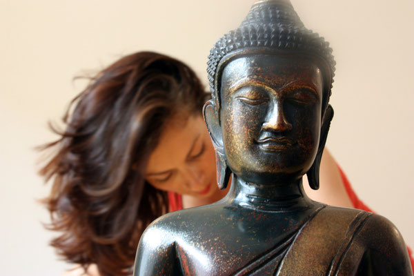 Katja Bienzeisler mit Buddha 2