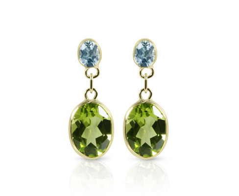 Gelbgoldene Ohrgehänge mit je einem grünen Peridot und je einem blauen Topas