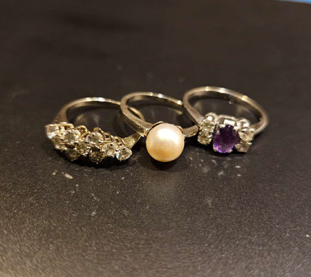 Große Auswahl an schönen Mid-Century Weißgoldringen mit Diamanten