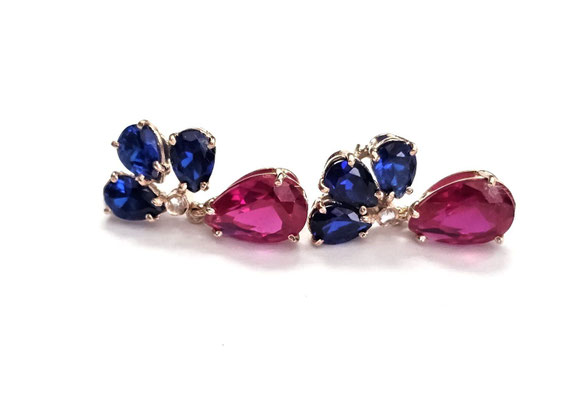 Gelgoldene Ohrstecker mit Rubinen und Saphiren