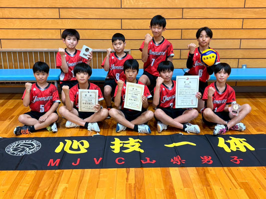 男子の部【 準 優 勝 】　山県男子