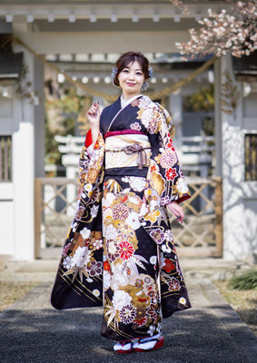 山田　雅崇さん  「花纏」
