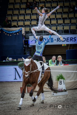 Munich Indoors - Weltmeister im Voltigieren Pas de Deux Jasmin Lindner und Lukas Wacha auf Bram