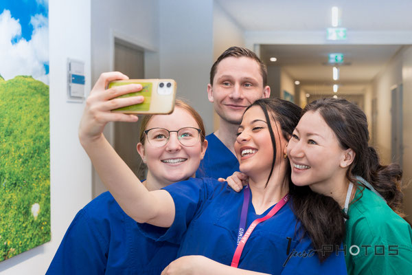  Ausbildung Azubis Klinik | Pflege - Selfie [ Benedictus Krankenhaus ]