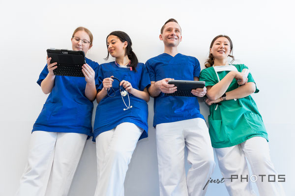  Ausbildung Azubis Klinik | Pflege - Lernen mit Tablet und Smartphone [ Benedictus Krankenhaus ]