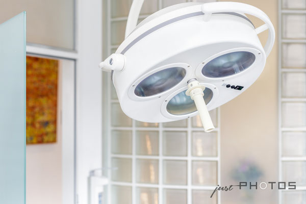 Auftragsarbeit für Oralchirurgische Praxis: OP-Leuchte