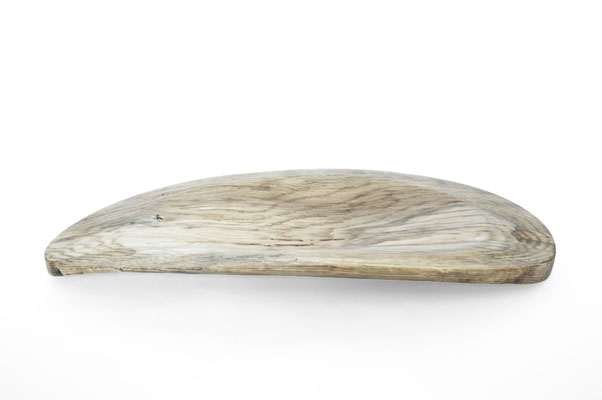 Exquisite oak vessel V21494 – a sophisticated wood sculpture by Jörg Pietschmann, beautifully hollowed to highlight the structural elegance, bold grain, and authentic organic essence of the premium timber.