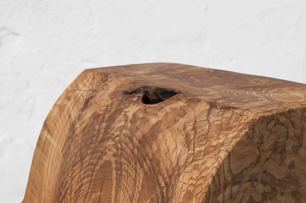 Elemental artisan stand C2270 in light, textured ash – a captivating art furniture masterpiece by Jörg Pietschmann, hand-sculpted to bring the pristine resonance of the earth into high-end architectures.