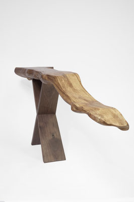 Monolithic artisan stand C1257 in wild beech root and walnut – a commanding art furniture centerpiece by Jörg Pietschmann, anchoring the unyielding spirit of the wildwood within exceptional interiors.