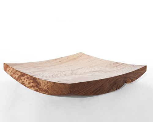 Harmonious designer bowl V21374 – an evocative hollowed sculpture by Jörg Pietschmann, hand-finished to balance raw organic textures with sophisticated geometric mass, infusing modern spaces with the primeval elegance of the woods.