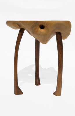 T2636 · Olive, Walnut · Jörg Pietschmann. Wooden table T2636 in Olive and Walnut – a functional sculpture and unique centerpiece blending high-tech design with a touch of the wild, handcrafted for the modern art collector.