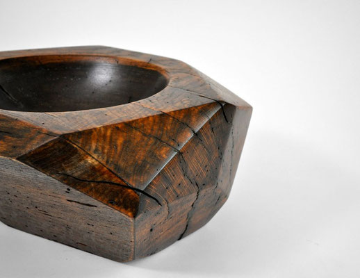 wall shelf by Jörg Pietschmann