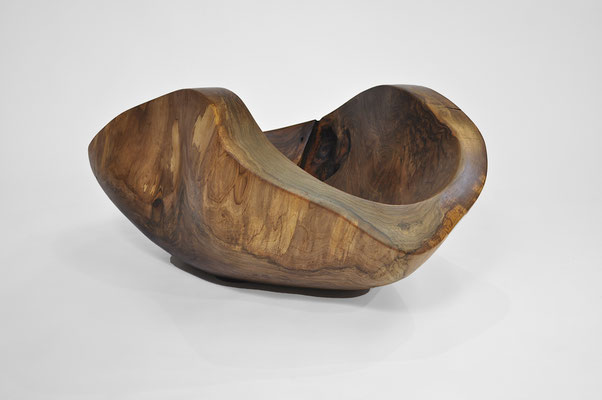    V1466 · Walnut · Jörg Pietschmann
