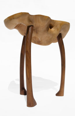 T2636 · Olive, Walnut · Jörg Pietschmann. Wooden table T2636 in Olive and Walnut – a functional sculpture and unique centerpiece blending high-tech design with a touch of the wild, handcrafted for the modern art collector.