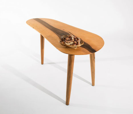 Archaic designer table T0177 – a monumental functional sculpture by Jörg Pietschmann, celebrating the dense growth and rugged fissures of ancient timber to bring the eternal rhythm of the wildwood into premium minimalist spaces.