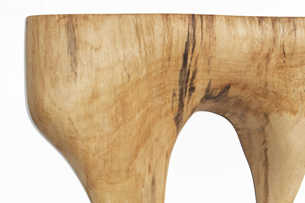 Sculptural wall decoration W2300 in expressive poplar – a rare art furniture specimen by Jörg Pietschmann, flawlessly hand-finished to manifest the unyielding spirit of the primeval forest as a powerful design statement.