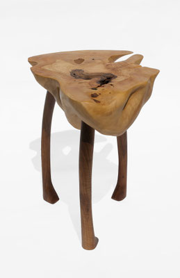 T2636 · Olive, Walnut · Jörg Pietschmann. Wooden table T2636 in Olive and Walnut – a functional sculpture and unique centerpiece blending high-tech design with a touch of the wild, handcrafted for the modern art collector.