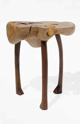T2636 · Olive, Walnut · Jörg Pietschmann. Wooden table T2636 in Olive and Walnut – a functional sculpture and unique centerpiece blending high-tech design with a touch of the wild, handcrafted for the modern art collector.