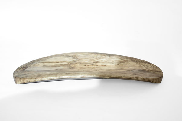 Exquisite oak vessel V21494 – a sophisticated wood sculpture by Jörg Pietschmann, beautifully hollowed to highlight the structural elegance, bold grain, and authentic organic essence of the premium timber.