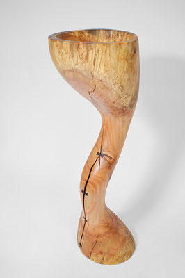 Organic sculpture bowl V1305 – a captivating hollowed artwork by Jörg Pietschmann, mindfully carved to follow the natural flow of the fiber, bringing the hidden geometry of the forest into sophisticated contemporary spaces.