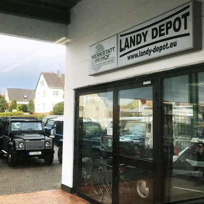 LANDY DEPOT, Objektbeschriftung 