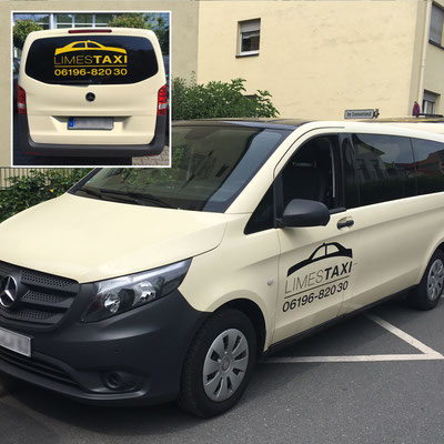 Taxi mit Logo als Folienplott auf der Karosserie, gestaltet und produziert