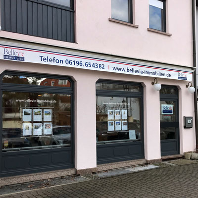 BELLEVIE IMMOBILIEN, Außenwerbung Büro