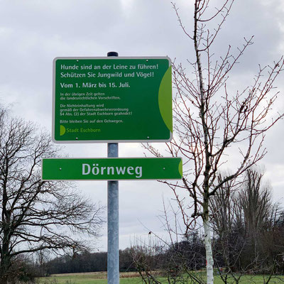 STADT ESCHBORN, Hinweis- und Straßenschilder