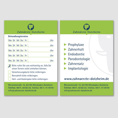 Farbig gestalteter Terminzettel einer Zahnarztpraxis in Wiesbaden, fertig produziert