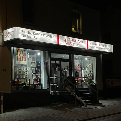 BRILLIANT OPTIC, Beschriftung Werbeanlage