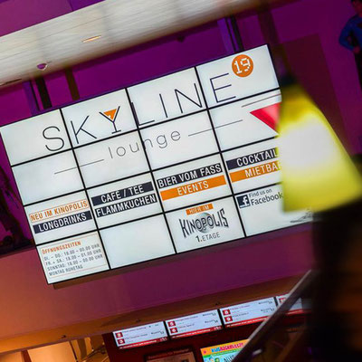 SKYLINE 19 LOUNGE, im Kinopolis, Anzeige