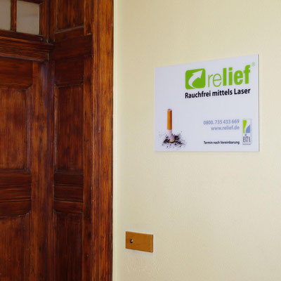 RELIEF, Firmenschild