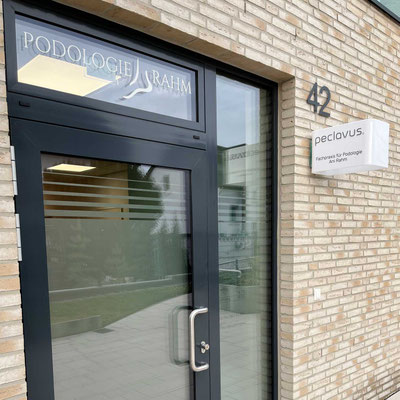 PODOLOGIE RAHM, Außenbeschriftung