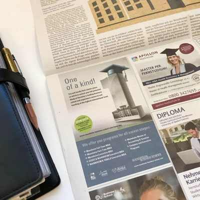 Gestaltete farbige Zeitungsanzeige für die Mannheim Business School