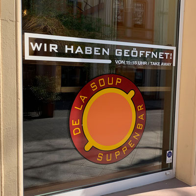 DE LA SOUP, Fensterbeschriftung