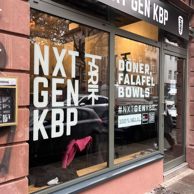 NXT GEN KBP, Fensterbeschriftung