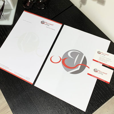 Geschäftsdrucksachen mit Briefpapier und Visitenkarten für einen Optiker in Eschborn