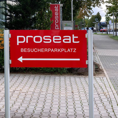PACON REAL ESTATE, Firmenschild 