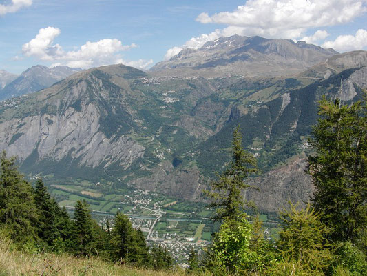 Blick nach Alpe d'Huez