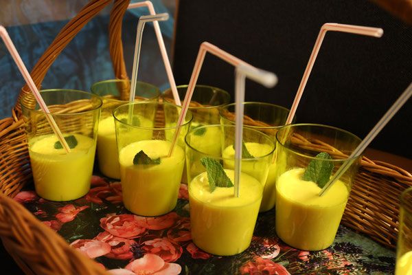 Mango lassi