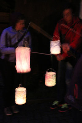 Lampion- und Fackelumzug