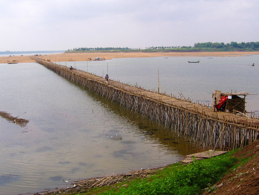 Bambusbrücke nach Koh Paen