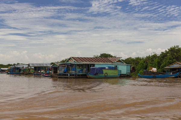 Ein traditionelles Dorf am Tonle Sap See